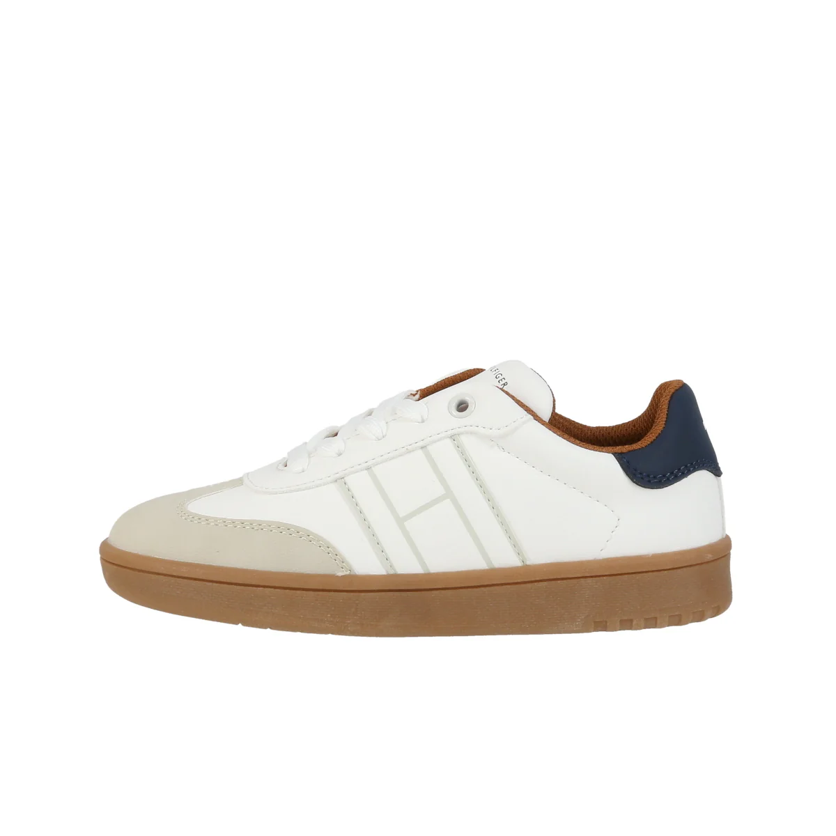 Low Cut Lace-Up Sneaker - Image 2